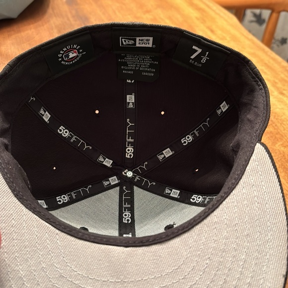 NY Yankees custom fit baseball cap - Picture 4 of 8